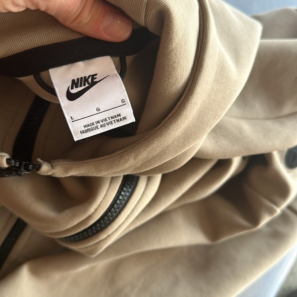 Tan Nike Tech size L like new condition. - Picture 2 of 11